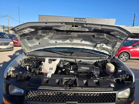 Used 2016 Chevrolet Express 2500 LS image 17