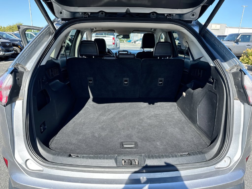 Used 2024 Ford Edge Titanium AWD/4WD image 23