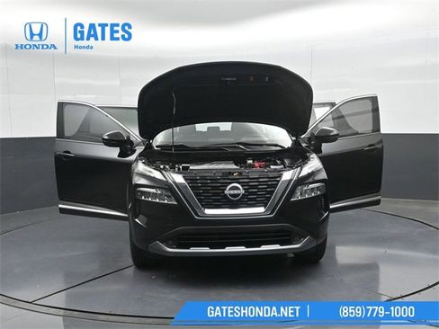 Used 2022 Nissan Rogue SL w/ SL Premium Package image 55