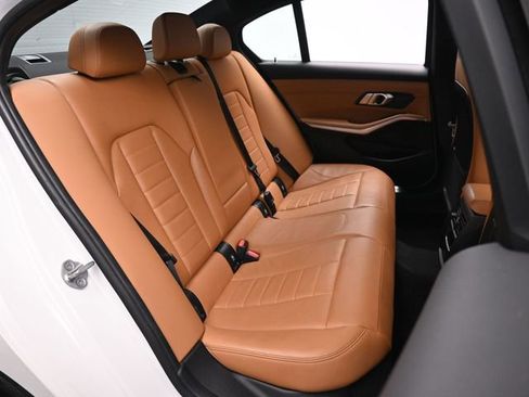 Used 2021 BMW 330i xDrive Sedan w/ M Sport Package image 18