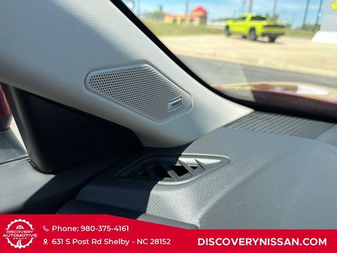 New 2026 Nissan Rogue Platinum AWD/4WD image 16