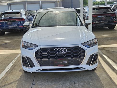 Certified 2023 Audi Q5 2.0T Prestige w/ Prestige Package AWD/4WD image 2