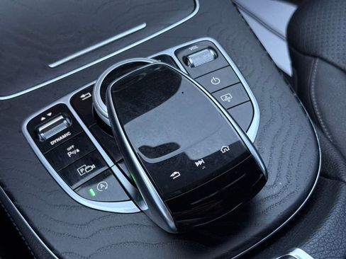 Used 2018 Mercedes-Benz E 300 image 25