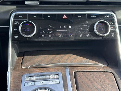 Used 2024 Genesis GV80 3.5T w/ Prestige Package image 41