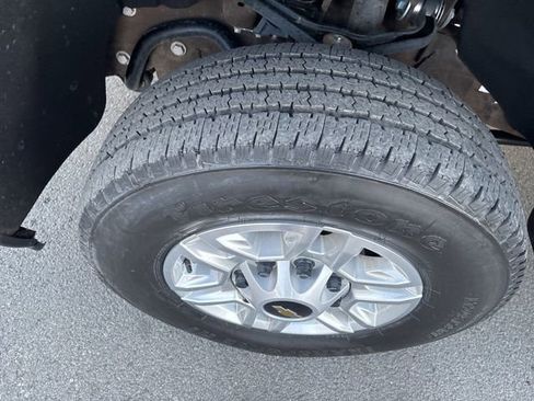 Used 2025 Chevrolet Silverado 2500 LT w/ Convenience Package image 36