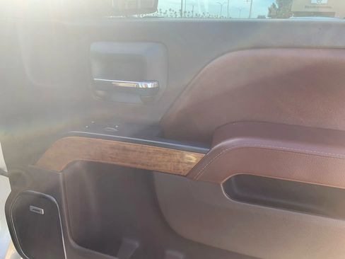 Used 2015 Chevrolet Silverado 1500 High Country w/ High Country Premium Package image 31