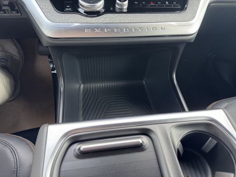 New 2026 Ford Expedition Tremor image 30