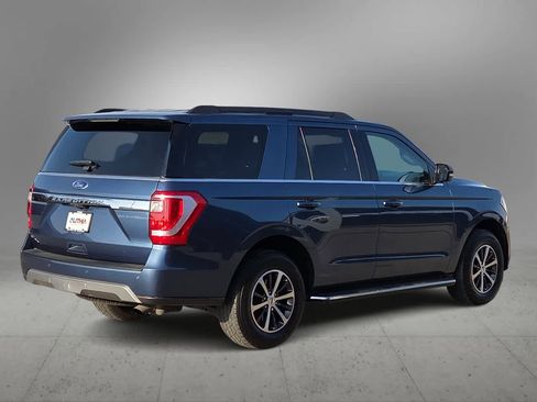 Used 2020 Ford Expedition XLT w/ Equipment Group 202A AWD/4WD image 8