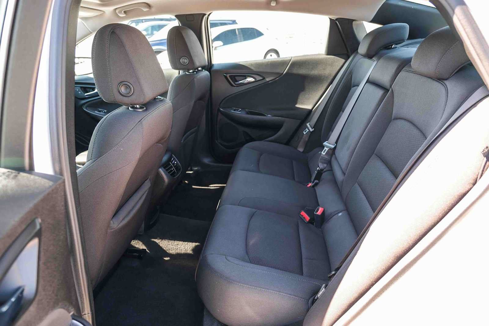 Used 2022 Chevrolet Malibu LT FWD image 18