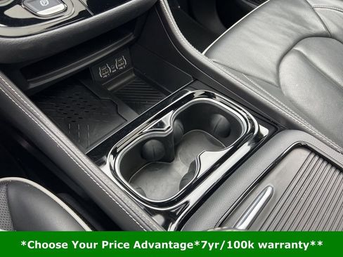 Certified 2025 Chrysler Pacifica Limited image 68