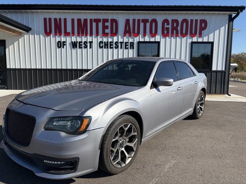 Used 2018 Chrysler 300 S image 1