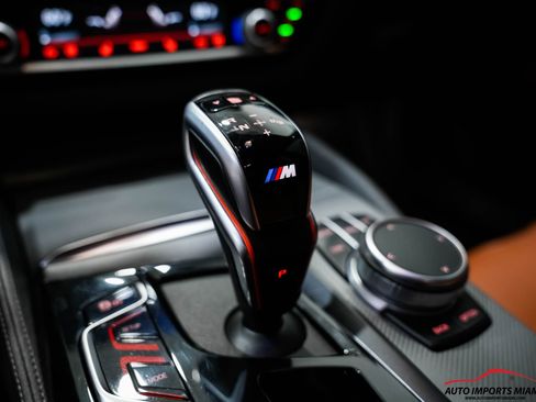 Used 2021 BMW M5 image 76