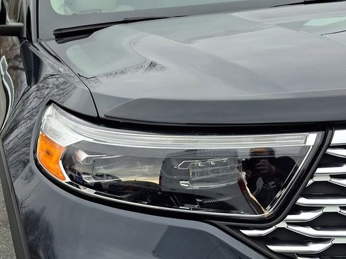 Used 2022 Ford Explorer Platinum w/ Technology Package image 9