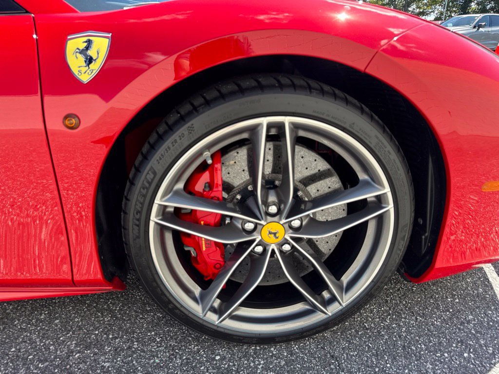 Used 2018 Ferrari 488 Spider RWD image 18