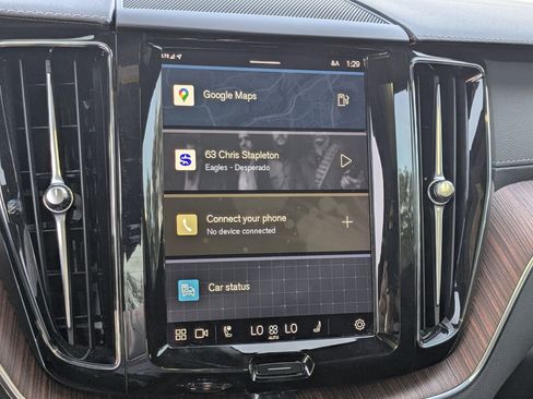 Used 2023 Volvo XC60 B5 Ultimate w/ Climate Package image 15