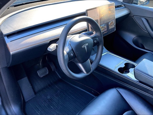 Used 2022 Tesla Model Y Long Range AWD/4WD image 14