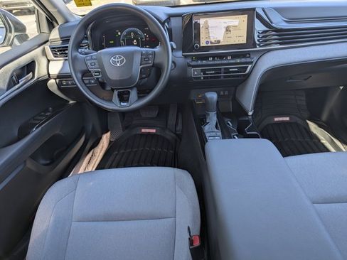 Used 2025 Toyota Camry LE image 19