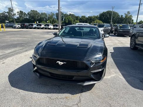Used 2019 Ford Mustang Coupe RWD image 7
