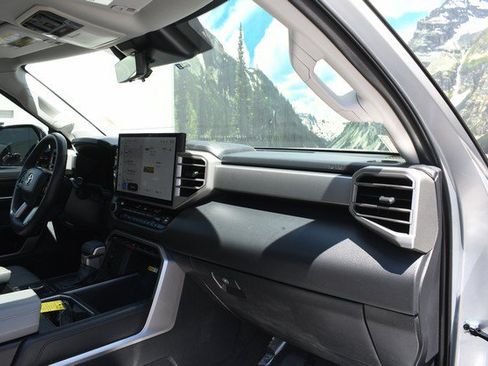 Used 2024 Toyota Tundra Limited AWD/4WD image 25