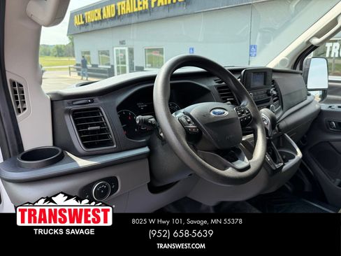 Used 2025 Ford Transit 250 148 Medium Roof Extended AWD image 4