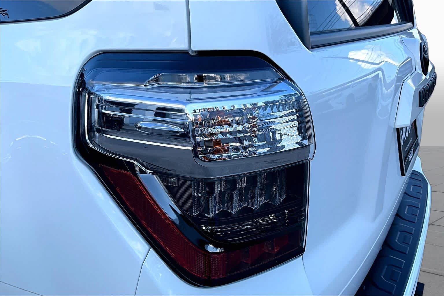 Used 2023 Toyota 4Runner SR5 Premium w/ Moonroof Package RWD image 28