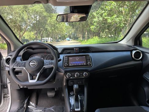 Used 2025 Nissan Versa SV FWD image 26