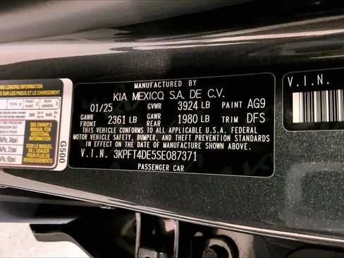 Used 2025 Kia K4 LXS image 36