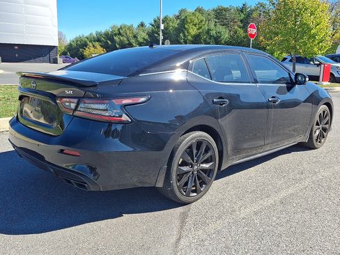 Certified 2023 Nissan Maxima SR w/ Sport Mat Group image 7