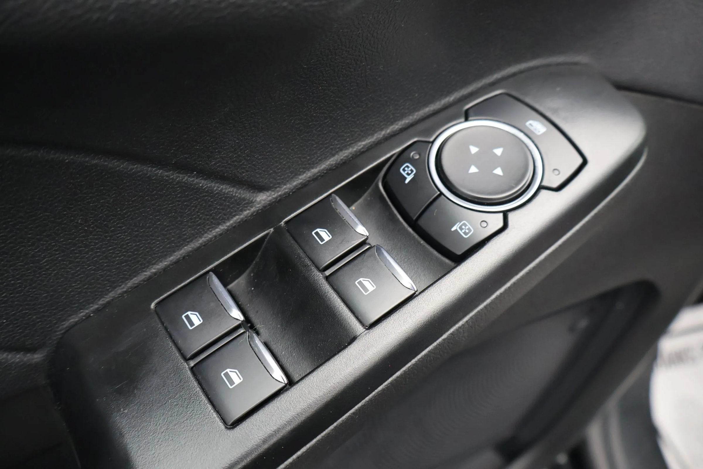 Used 2025 Ford Escape Active FWD image 18