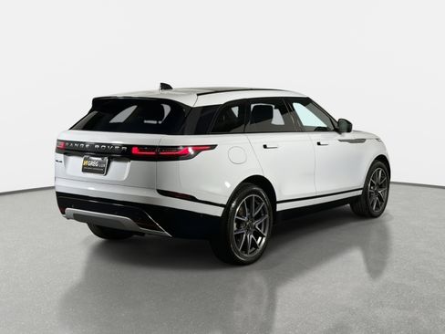 Used 2025 Land Rover Range Rover Velar Dynamic SE image 3