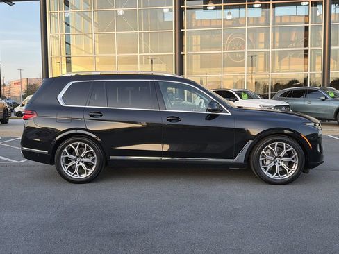 Used 2025 BMW X7 xDrive40i image 2