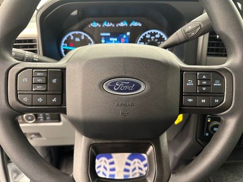 New 2026 Ford F250 XL w/ XL Chrome Package image 30