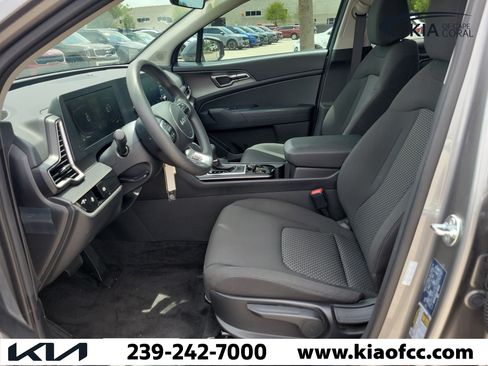 Used 2025 Kia Sportage LX AWD/4WD image 20