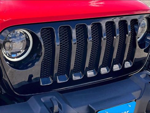 Used 2023 Jeep Wrangler Willys image 31