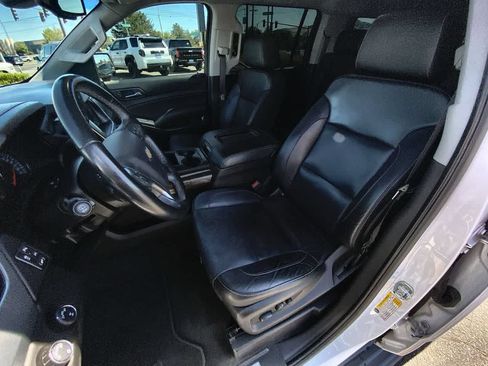 Used 2019 Chevrolet Suburban LT AWD/4WD image 11