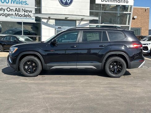 New 2026 Volkswagen Atlas Peak Edition AWD/4WD image 2