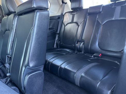 Used 2025 Honda Pilot EX-L image 14