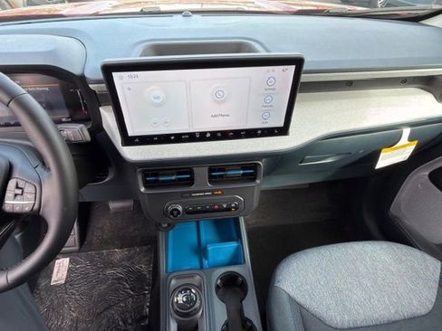 New 2026 Ford Maverick XLT w/ XLT Luxury Package AWD/4WD image 4