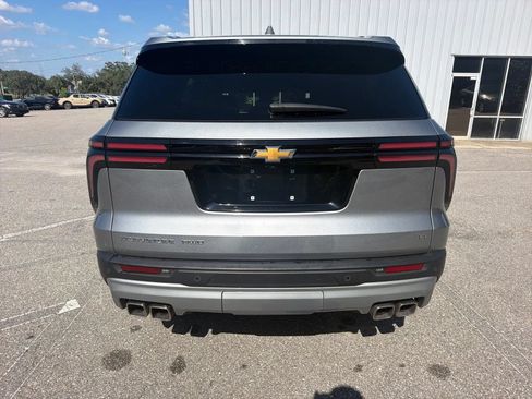 Used 2024 Chevrolet Traverse LT AWD/4WD image 8