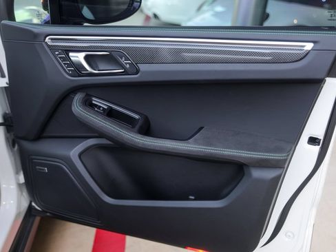 Certified 2023 Porsche Macan GTS AWD/4WD image 38