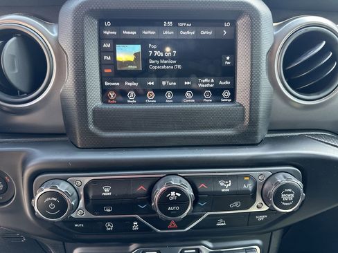 Used 2021 Jeep Wrangler Unlimited Sport S image 29