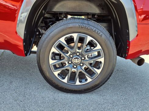 Certified 2025 Toyota Tundra Limited AWD/4WD image 10