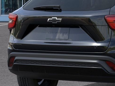 New 2026 Chevrolet Trax LT FWD image 14