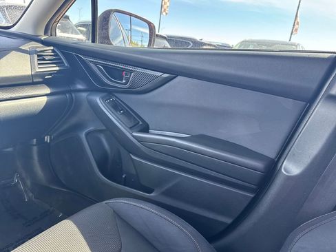 Used 2019 Subaru Crosstrek 2.0i Premium w/ Eyesight System image 31