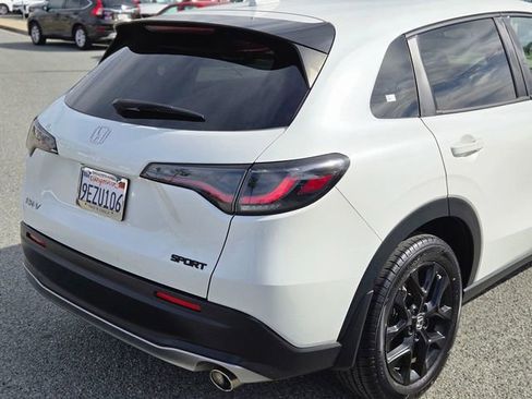 Used 2023 Honda HR-V Sport image 8