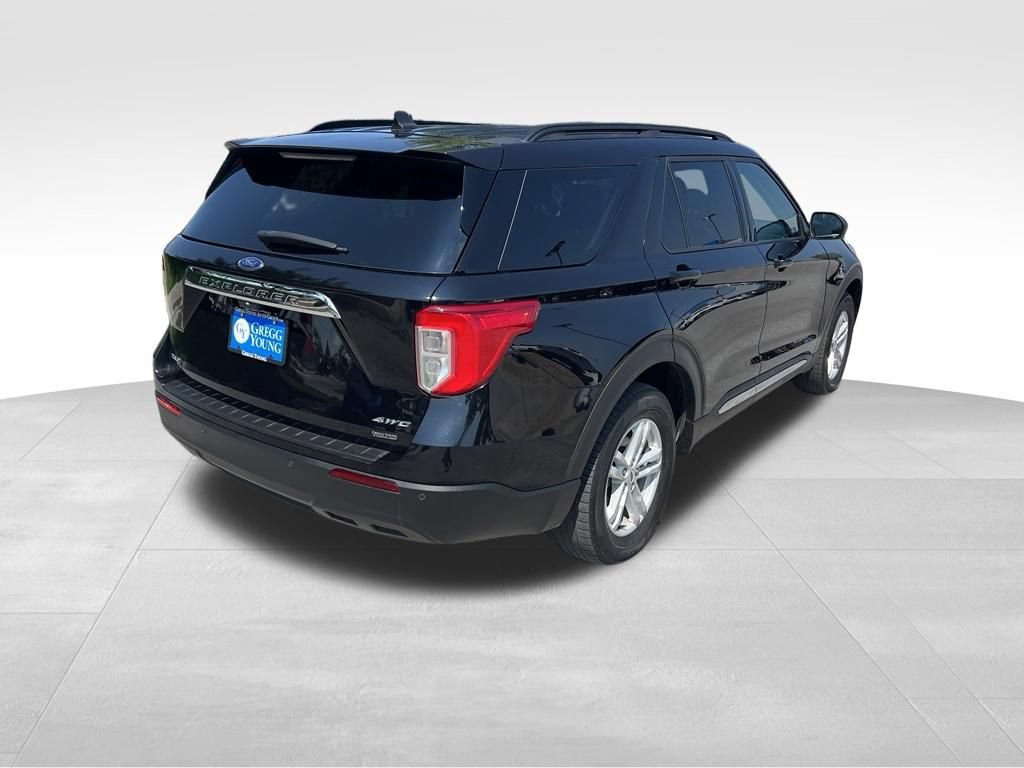 Used 2024 Ford Explorer XLT AWD/4WD image 7