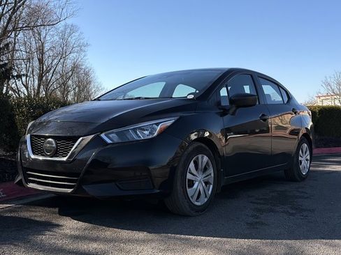 Used 2020 Nissan Versa S image 6