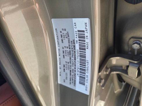 Certified 2025 MAZDA MAZDA3 Carbon AWD/4WD image 20