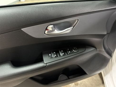 Used 2023 Kia Forte LXS image 20