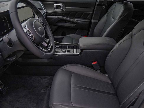 Certified 2025 Kia Sorento SX image 10